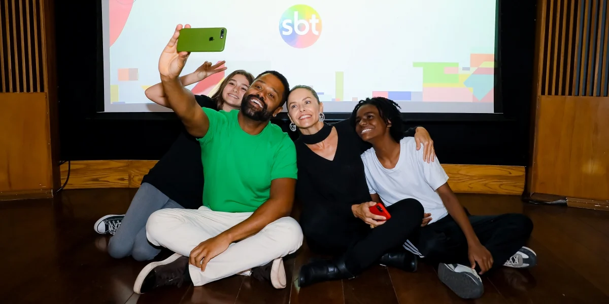 Nova novela infantil Infância de Romeu e Julieta, da SBT, terá parceria com o Prime Video