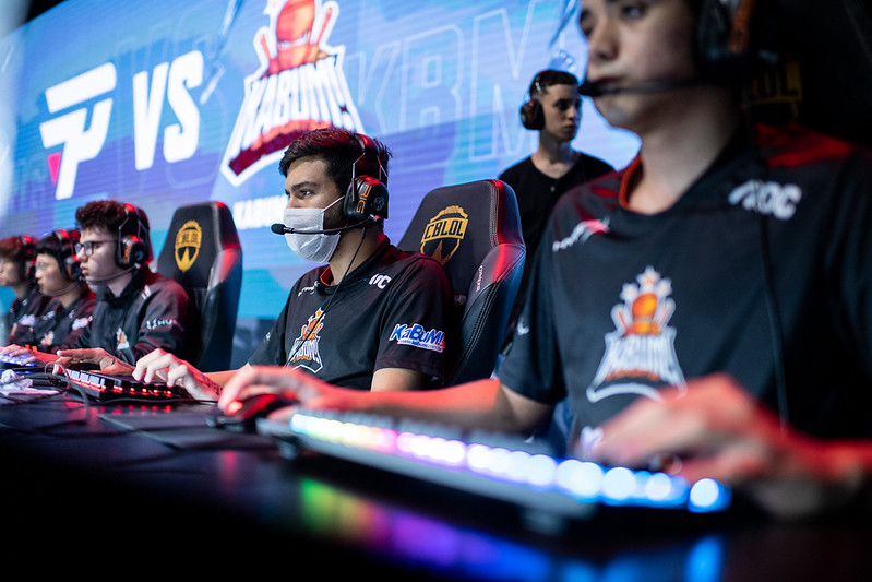 Imagens da Kabum no Campeonato Brasileiro de League of Legends