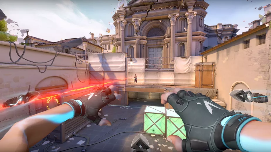 Imagem capturada de gameplay com a personagem Jett disparando suas facas