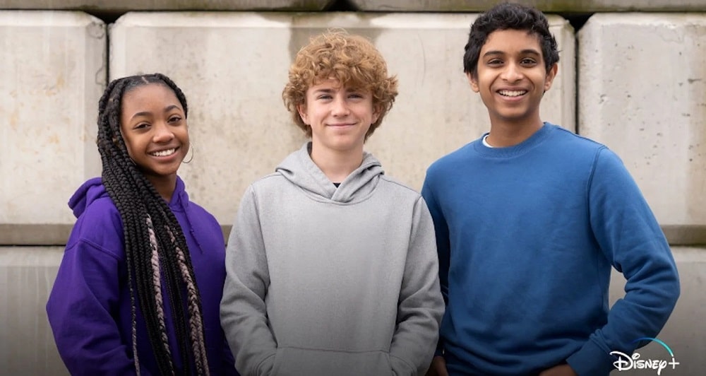 Fotografia mostrando elenco principal da série Percy Jackson e os Olimpianos